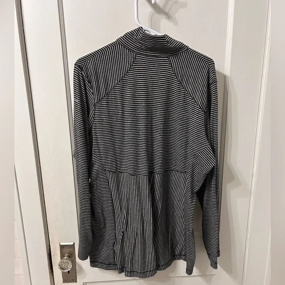 Columbia Black and gray Striped quarter zip